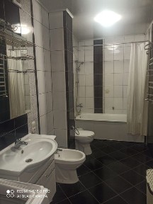 Здається 2х кімнатна квартира вул. І. Франка
