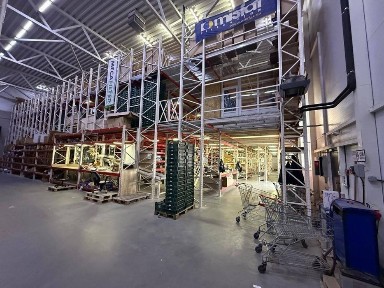 Оренда сучасне комерційне приміщення 1500 м2 зі складом у Струмівці