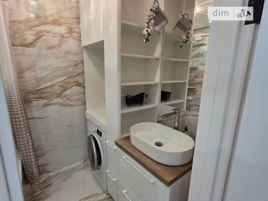 Продаж 2к квартири 75 кв. м на вул. Сергія Данченка 1 • ID 34373381