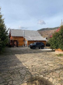 Двоповерховий будинок в Яремче 228 м²