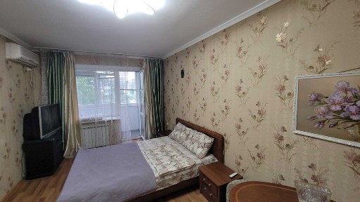 Продам 1кв Павлове Поле м. Бот. сад 4хв пішки кап. ремонт. Ексклюзив