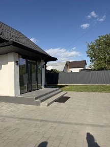 Оренда окремо стоячого будинку 1200$ можна з чемним улюбленцем, Рованці 6 сот землі
