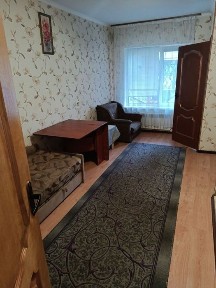 Однокімнатна квартира -студія Святопетрівське приватний сектор є парковка магазини ремонт