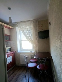 Здається укомплектована 2к квартира з ремонтом район кінотеатру Мир