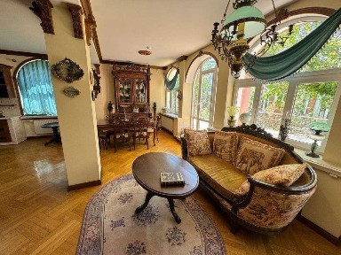 ПРОДАМ Дом с бассейном и подвалом, 12 соток земли, море, парк рядом