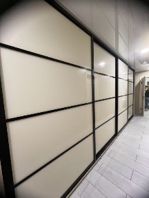 Гарна 2 кімнатна можна по Є-відновленню