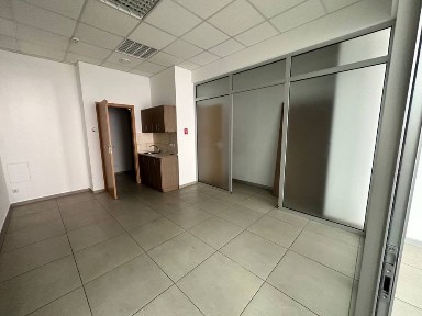 Здам приміщення центр міста. Окремий вхід