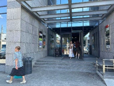 Сдам помещение в центре БЦ LUX свободного назначения 28 м2.