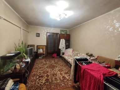 Здається частина будинку р-н хімселеще