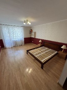 Оренда квартири Першопрохідців 5