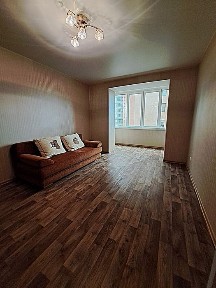 Оренда 1к вул. Зарічанська.