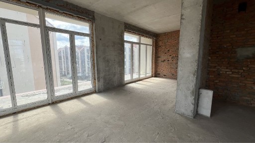 Продаж комерційного приміщення Фасад 410м2 с. Святопетрівське