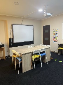 Фасадне комерційне приміщення в центральній частині міста