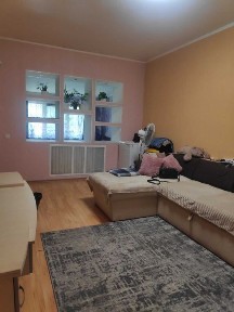 Продається 2-к квартира на Героїв України