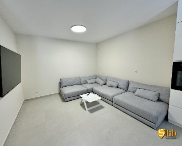 Продаж 3-кімнатної квартири 100 м², 52-а Садова вул.