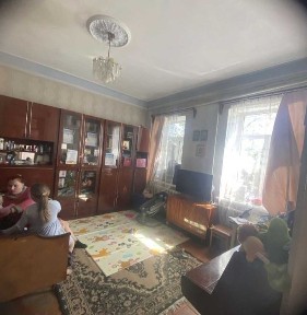 Продам два дома на участке