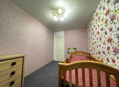 Продам 3-х кімнатну квартиру в центрі міста