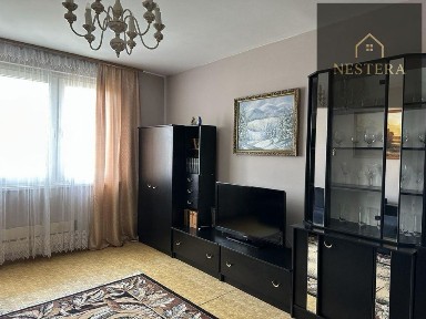 Продається простора 3-кімнатна квартира площею 71 м² у районі з розвиненою інфраструктурою.