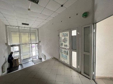 Сдам коммерческое помещение 35кв. м. в ТЦ Озёрный - ул Майдан Озёрный, 3 (Боброва)