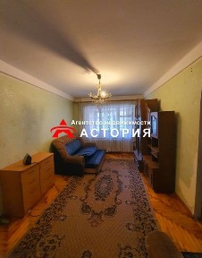 2-кімнатна квартира, вул. Полякова, великий балкон