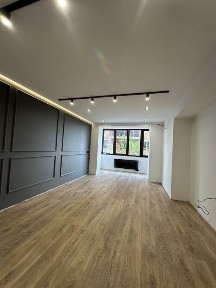 Продаж 2-кім. кв., Сихівський район, з дизайнремонтом