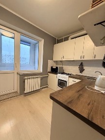 Квартира з ремонтом метро Героів Дпіпра