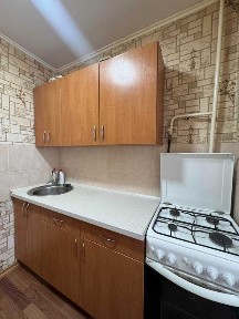 Продам 1 кімнатну на проспекті Перемоги ( колишня Курська)