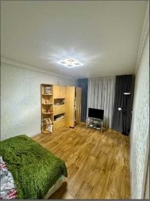 Продам ( Продаж ) 1 кімнатну квартиру біля метро