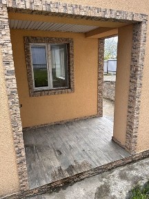 Продаж котеджу з готовим бізнесом