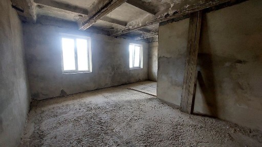 Продам 3-кімнатну квартиру. Пр-т Незалежності, 5.