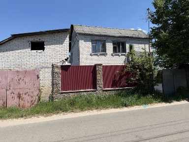 Продам будинок з ділянкою 14 соток, з виходом до озера
