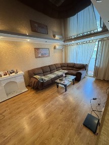 3 комнатная квартира с ремонтом и мебелью