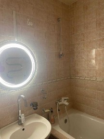 Продам ( Продаж ) 3 комнатную квартиру 70 м²
