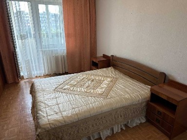 Київ, Миколи Бажана просп., 5А