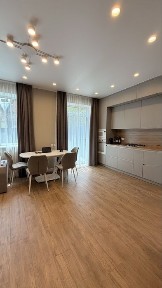 Оренда таунхауса 140 м2, новий якісний ремонт, індивідуальне газове опалення, зручна локація