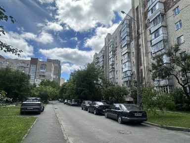 Продаж 1 кімнатної на Радужній