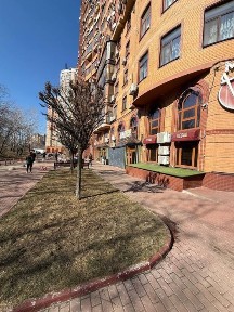 Київ, Печерський, вулиця Євгена Коновальця 36б