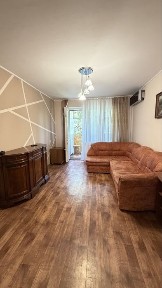 Продаж 2х кімнатної Вадима Пугачьова