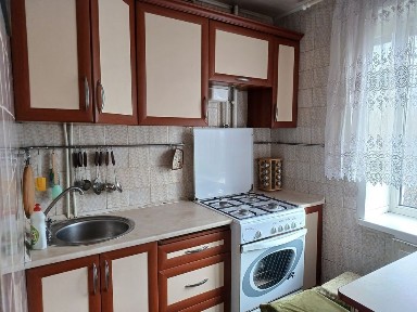 Сдам 2х кв. ЦНАП В. Стуса кирпич. 8500 грн