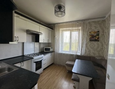 Продаж 3-х кім квартири з ремонтом 72м2 р-н Масани!