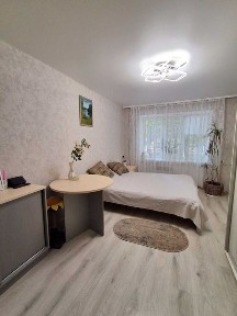 Терміново продам 2-о к/к з сучасним, якісним ремонтом на вул. А. Корольова.