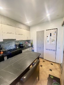 Продам 3-и кімнатну квартиру в районі кільця 44 кварталу