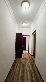 Продам трехкомнатную квартиру, сталинка, центр ул. Мостовая, п. Глобы