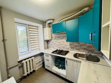 Продам 1 кімнатну квартиру з капітальним ремонтом пр. Слобожанський 70