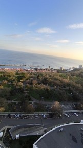 Современный офис с полной панорамой моря и террасой в Белом Парусе