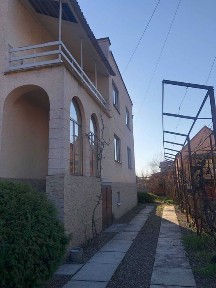 Будинок в м. Виноградів, Закарпатська область