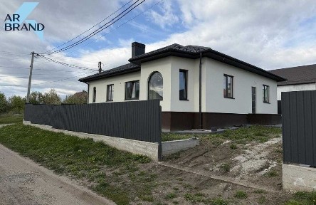 Будинок в районі Озерна. Частковий ремонт!