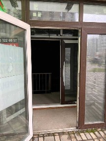 Фасад. Продаж комерційного приміщення 191.8м ЖК Варшавський