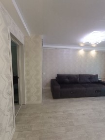 Сдам 2комн, центр, 3этаж