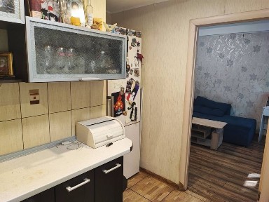 Продається 2-кім квартира в Хортицькому районі.